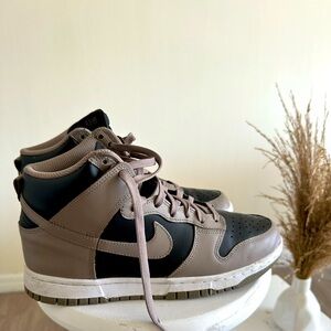 Nike Dunk High « MOON FOSSIL »